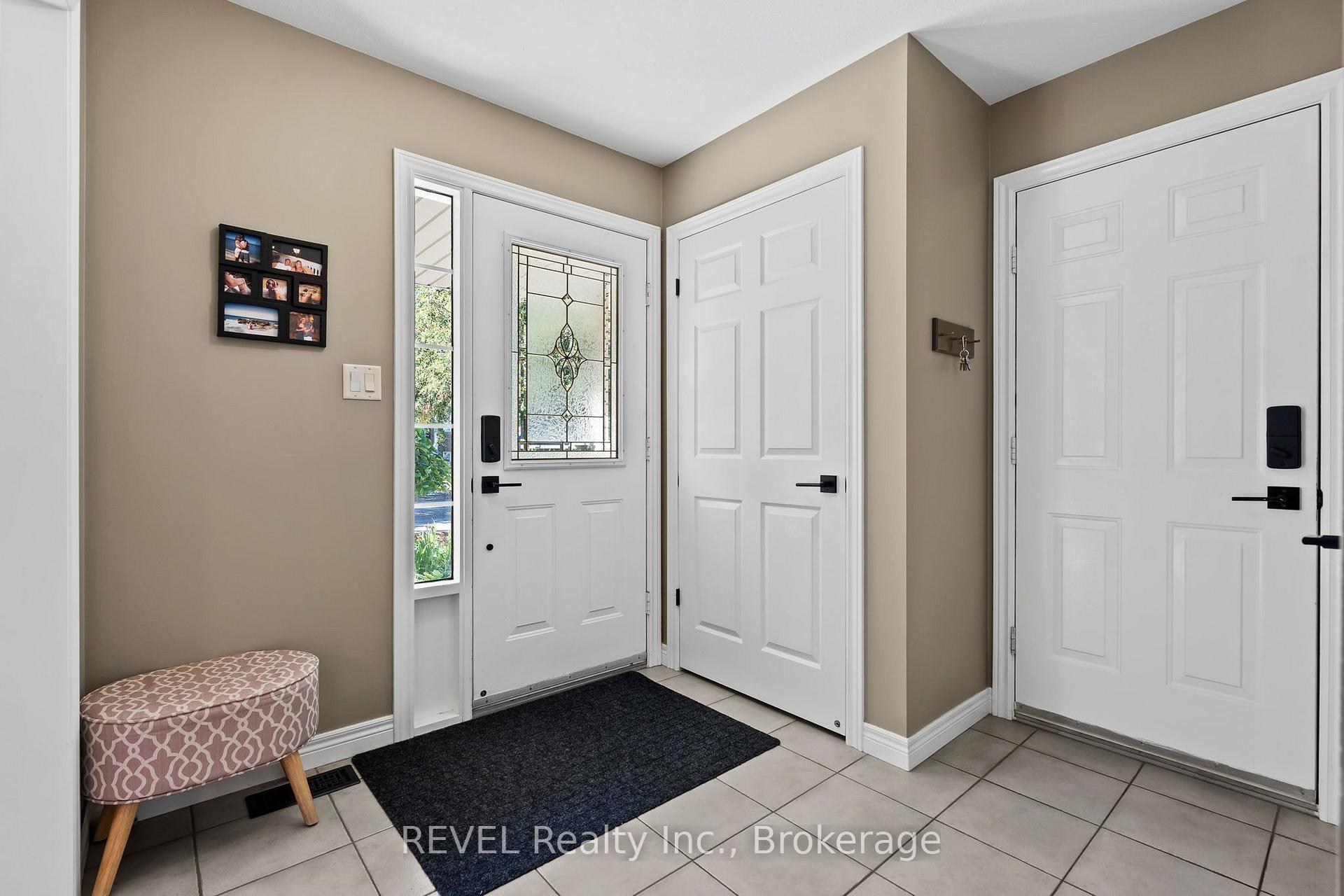Photo 14 of 98 Debora Drive, Grimsby, Grimsby East — HOMEH