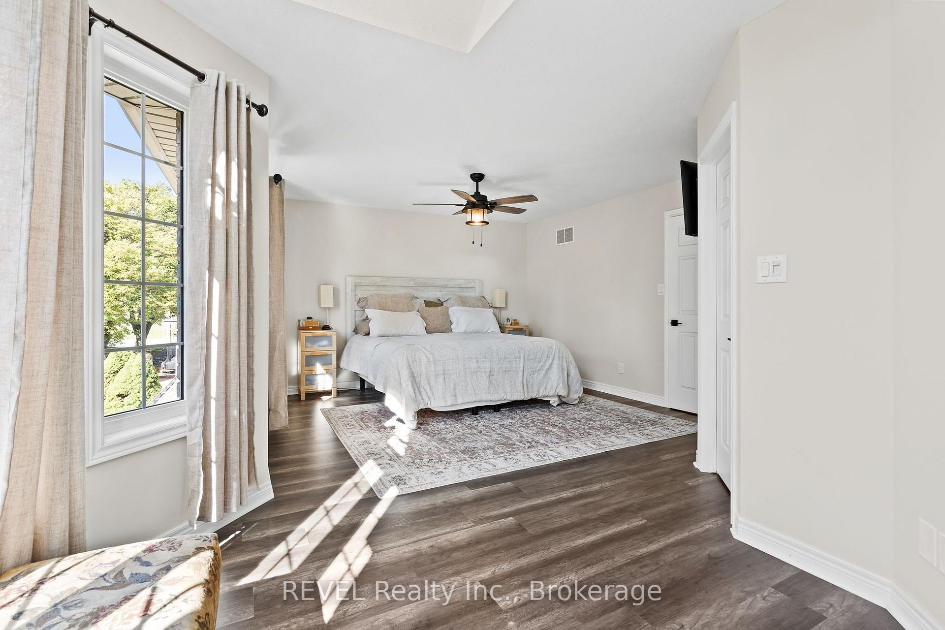 Photo 29 of 98 Debora Drive, Grimsby, Grimsby East — HOMEH