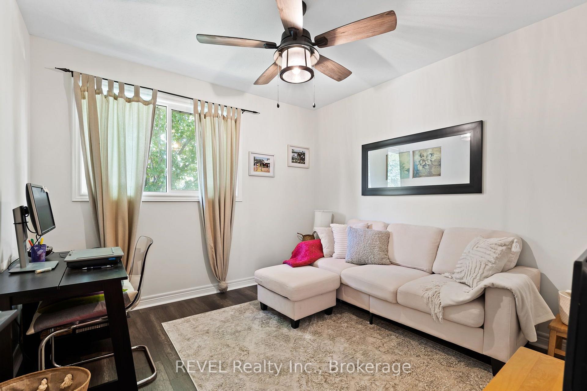 Photo 32 of 98 Debora Drive, Grimsby, Grimsby East — HOMEH