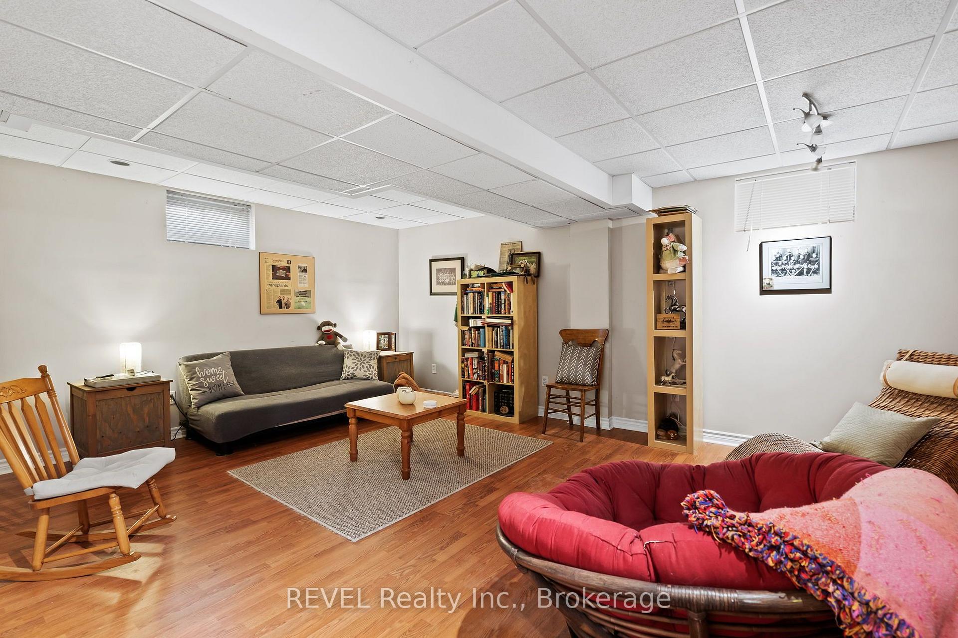 Photo 34 of 98 Debora Drive, Grimsby, Grimsby East — HOMEH