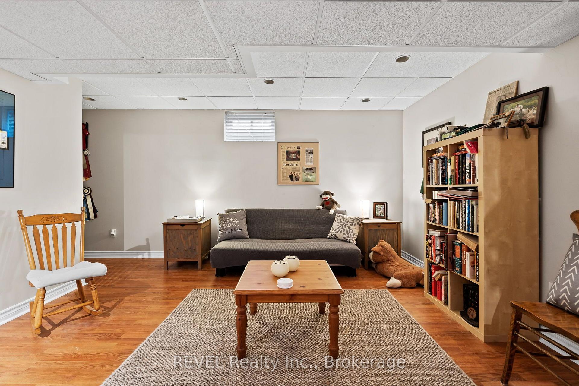 Photo 36 of 98 Debora Drive, Grimsby, Grimsby East — HOMEH