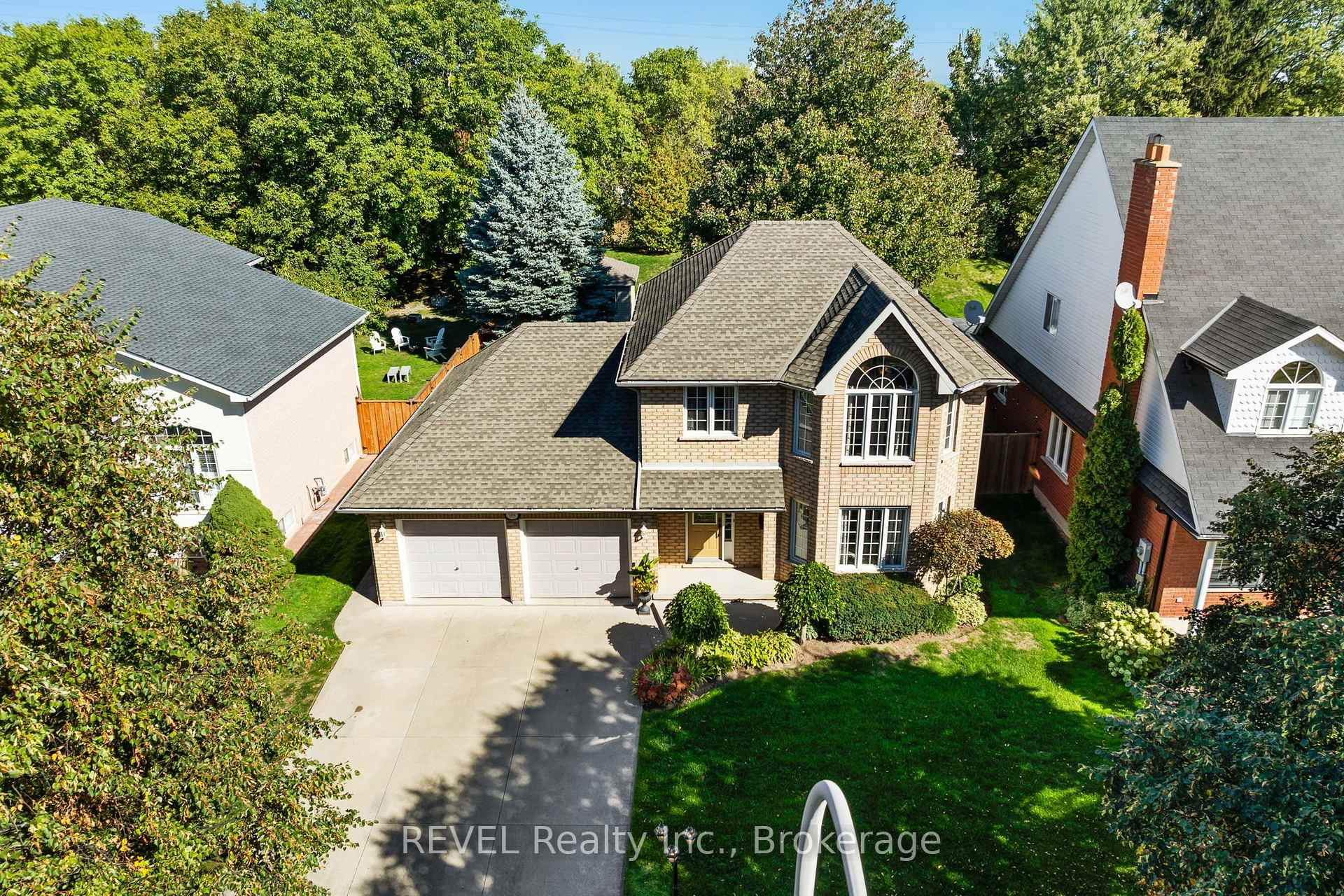 Photo 39 of 98 Debora Drive, Grimsby, Grimsby East — HOMEH