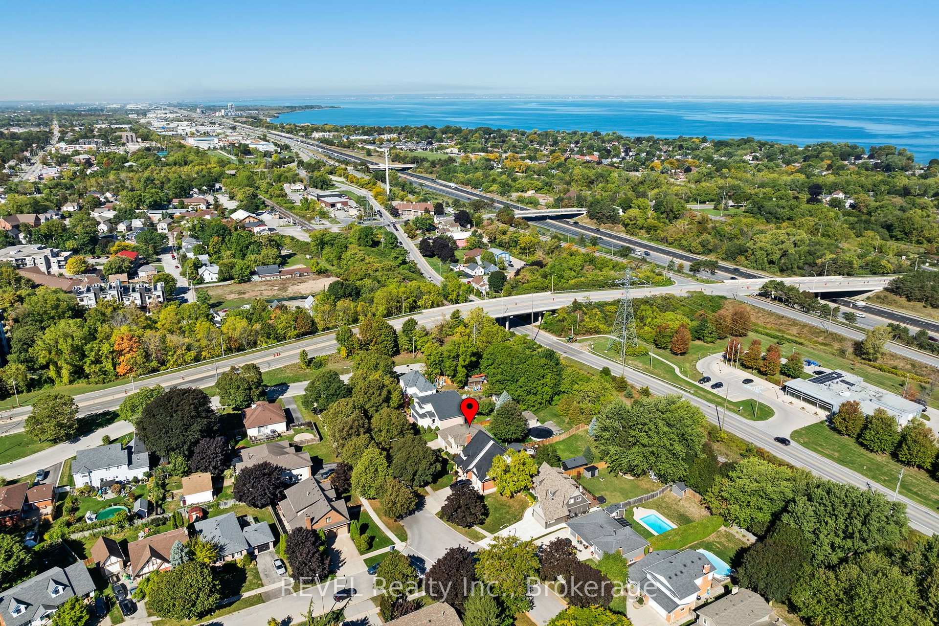Photo 41 of 98 Debora Drive, Grimsby, Grimsby East — HOMEH