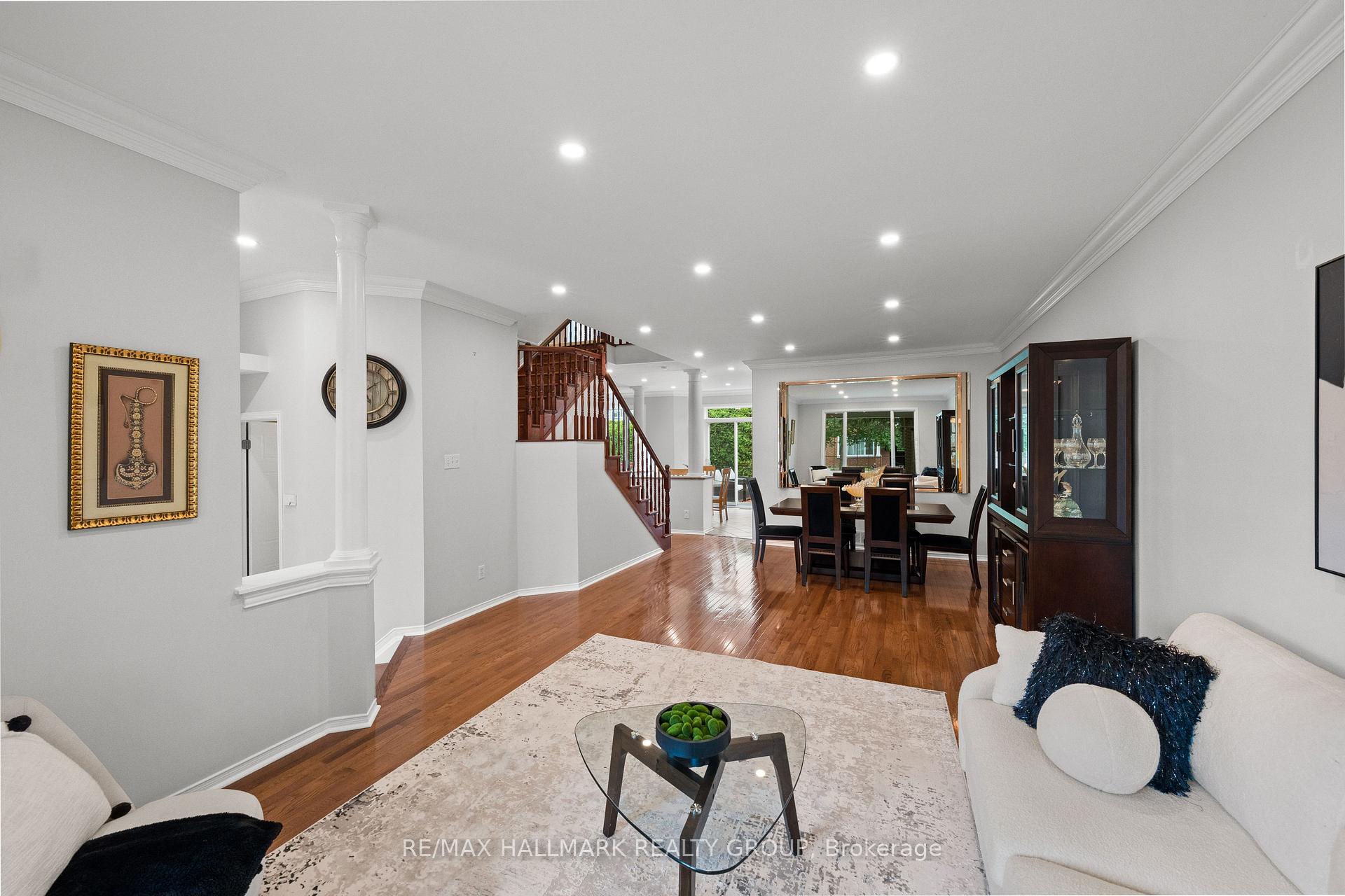 Photo 9 of 2104 Sandy Oaks Drive, Ottawa, Chapel Hill South - Orleans Village — HOMEH