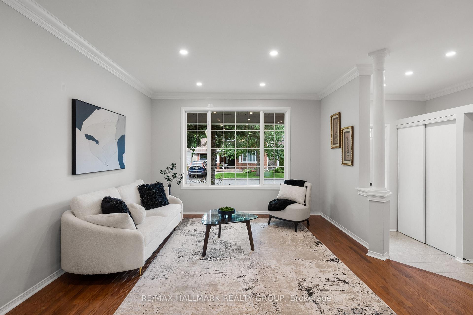 Photo 10 of 2104 Sandy Oaks Drive, Ottawa, Chapel Hill South - Orleans Village — HOMEH