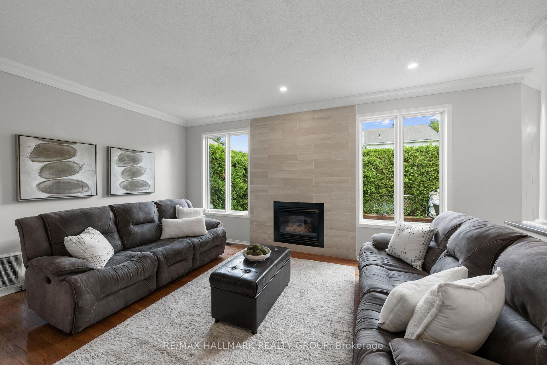 Photo 14 of 2104 Sandy Oaks Drive, Ottawa, Chapel Hill South - Orleans Village — HOMEH