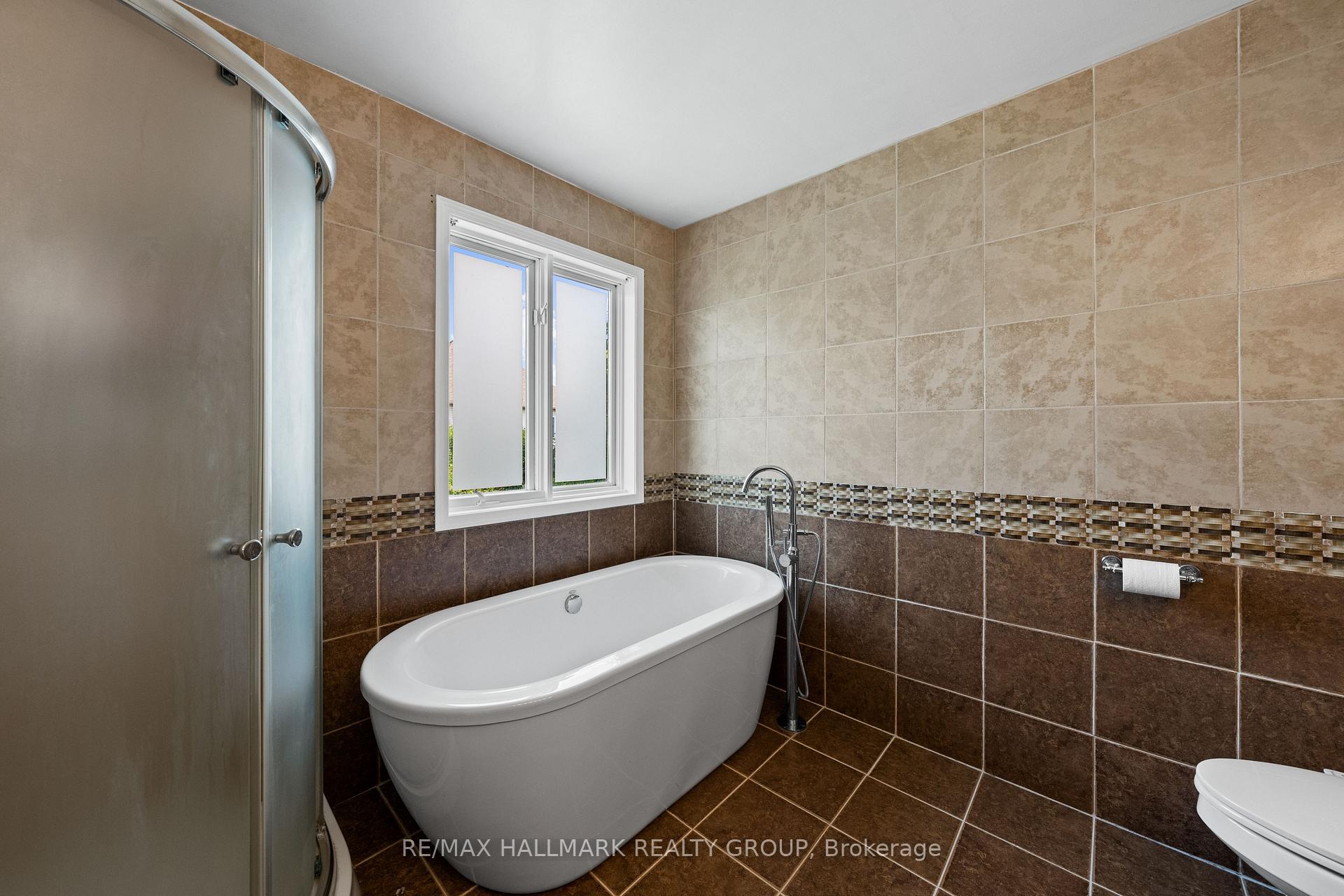 Photo 27 of 2104 Sandy Oaks Drive, Ottawa, Chapel Hill South - Orleans Village — HOMEH