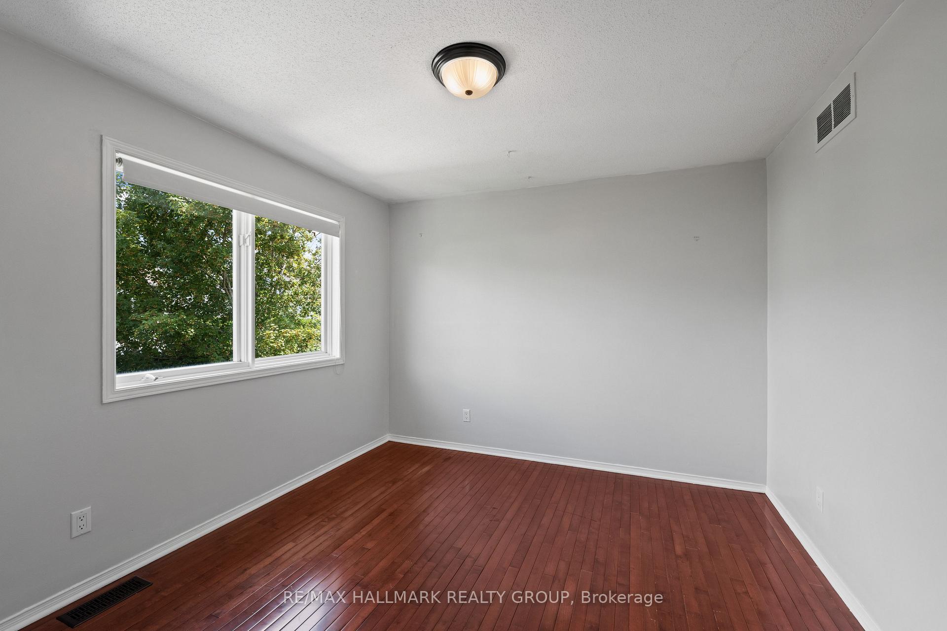 Photo 28 of 2104 Sandy Oaks Drive, Ottawa, Chapel Hill South - Orleans Village — HOMEH