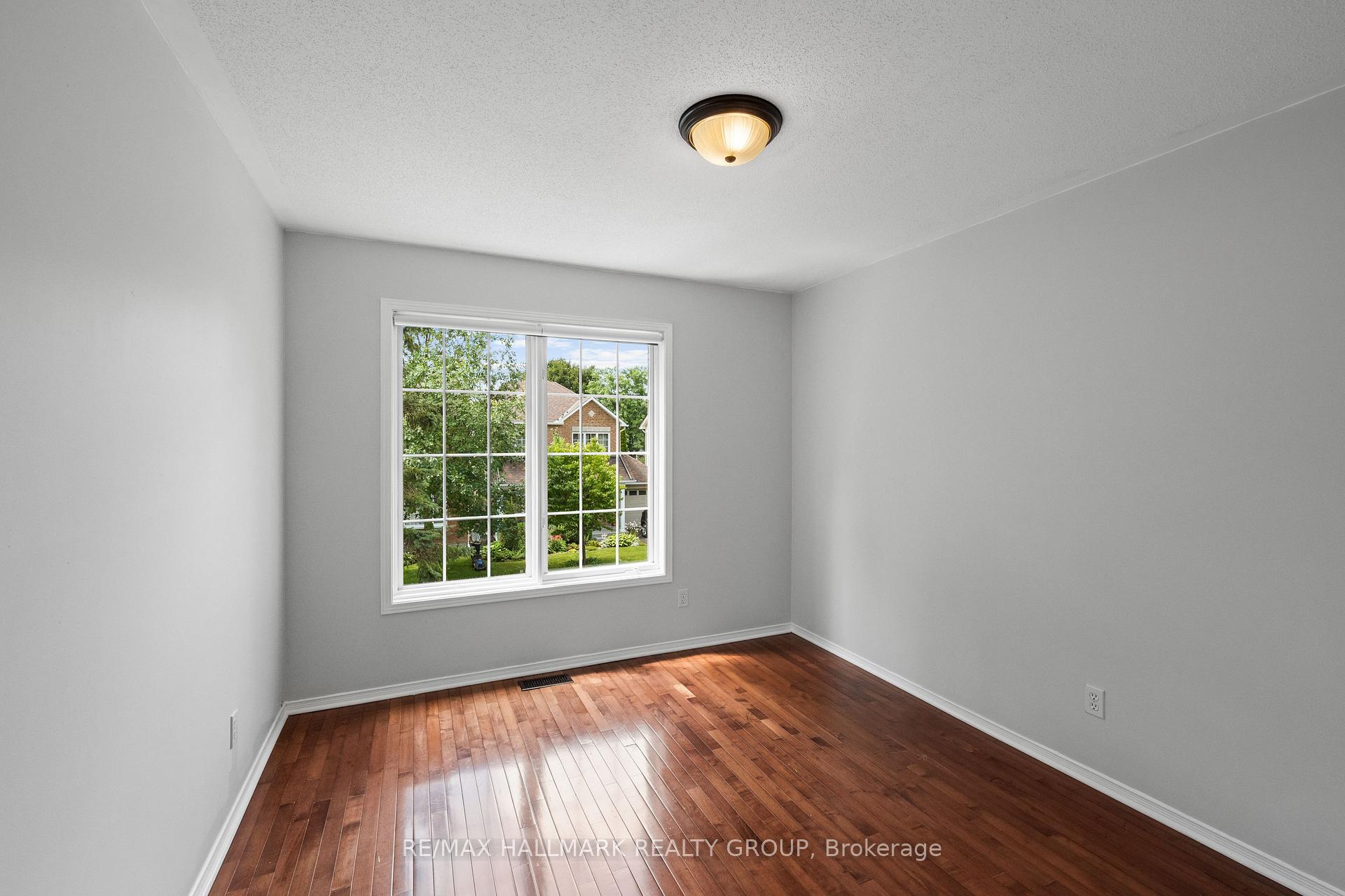 Photo 31 of 2104 Sandy Oaks Drive, Ottawa, Chapel Hill South - Orleans Village — HOMEH