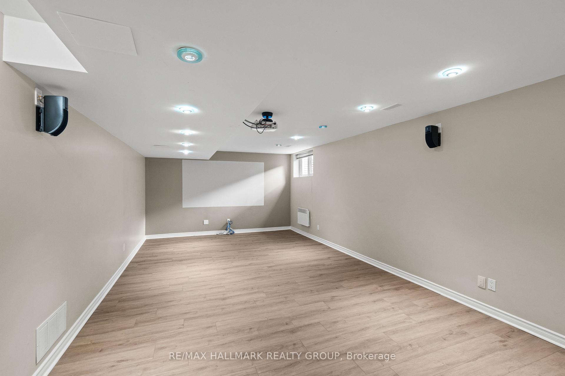 Photo 32 of 2104 Sandy Oaks Drive, Ottawa, Chapel Hill South - Orleans Village — HOMEH