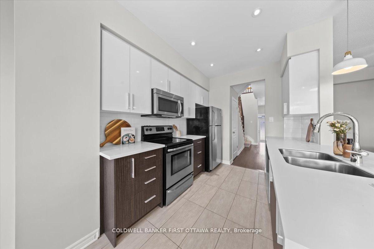 Photo 13 of 754 Brian Good Avenue, Ottawa, Riverside South/Gloucester Glen — HOMEH