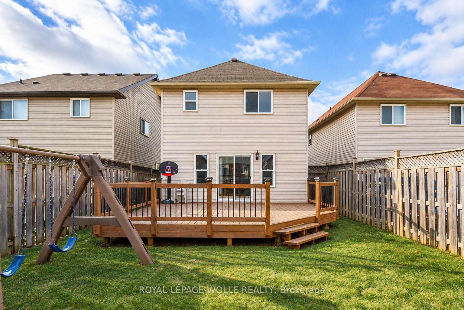 Photo 3 of 16 Frankfurt Street, Kitchener, Huron Park — HOMEH