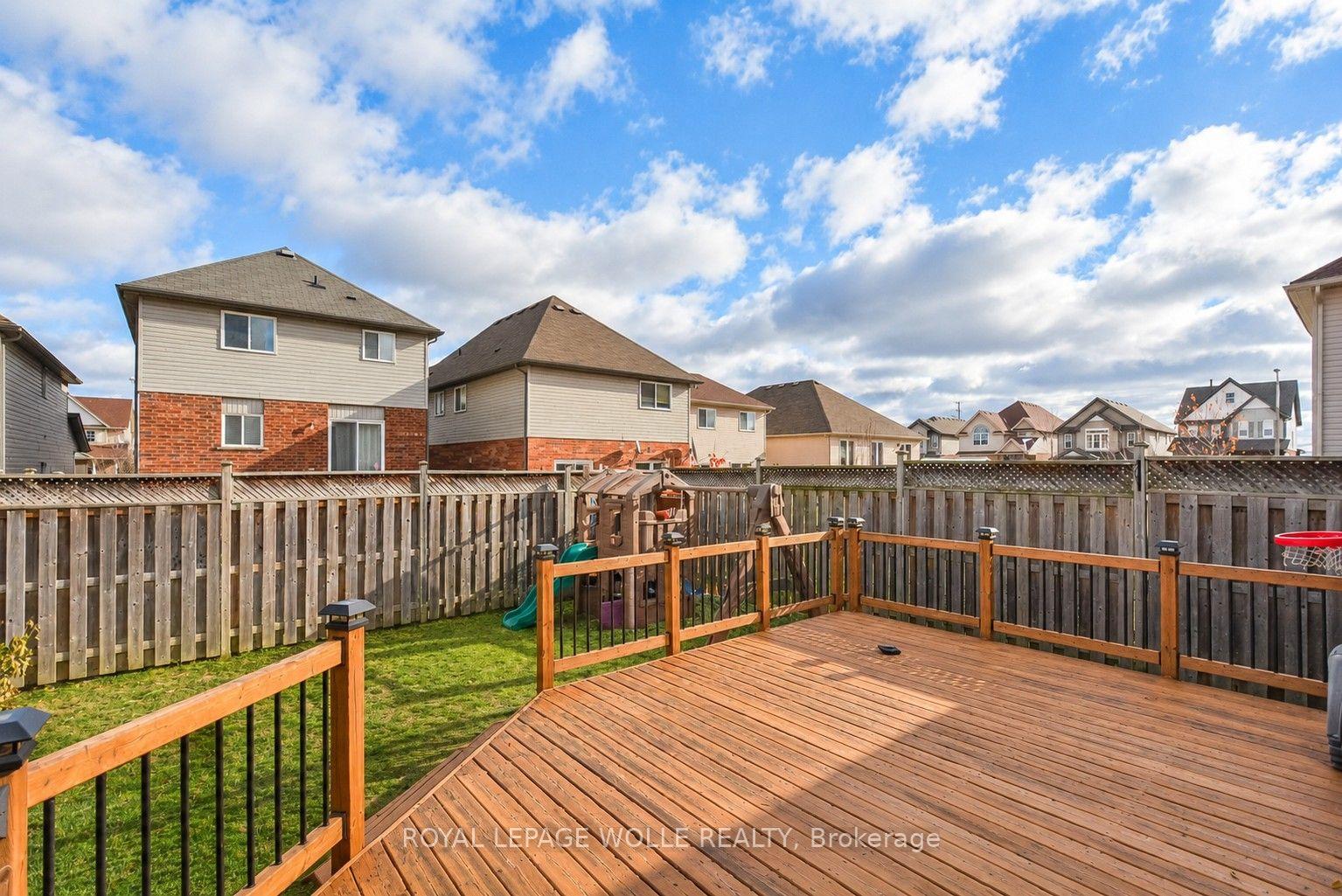 Photo 6 of 16 Frankfurt Street, Kitchener, Huron Park — HOMEH