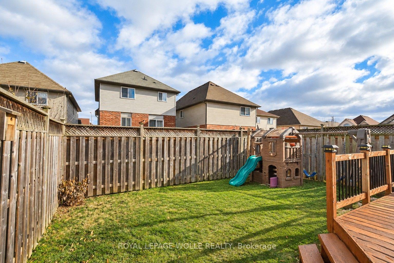 Photo 8 of 16 Frankfurt Street, Kitchener, Huron Park — HOMEH