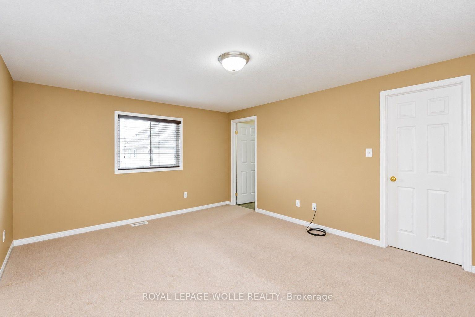 Photo 15 of 16 Frankfurt Street, Kitchener, Huron Park — HOMEH