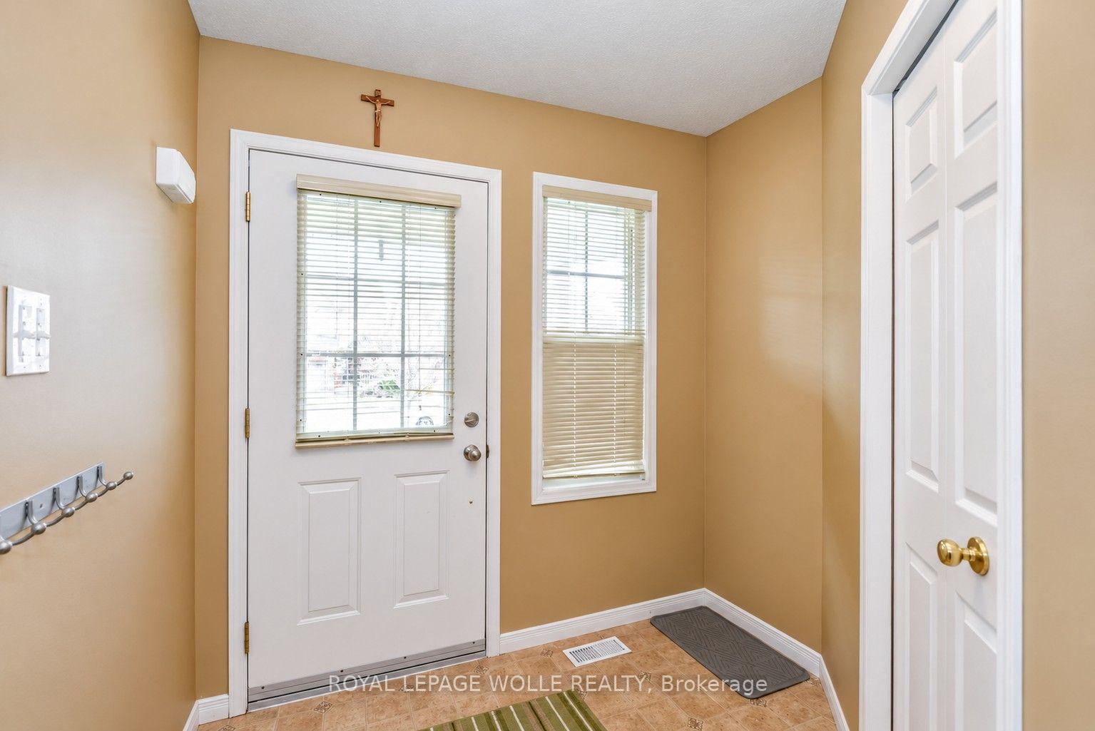 Photo 23 of 16 Frankfurt Street, Kitchener, Huron Park — HOMEH