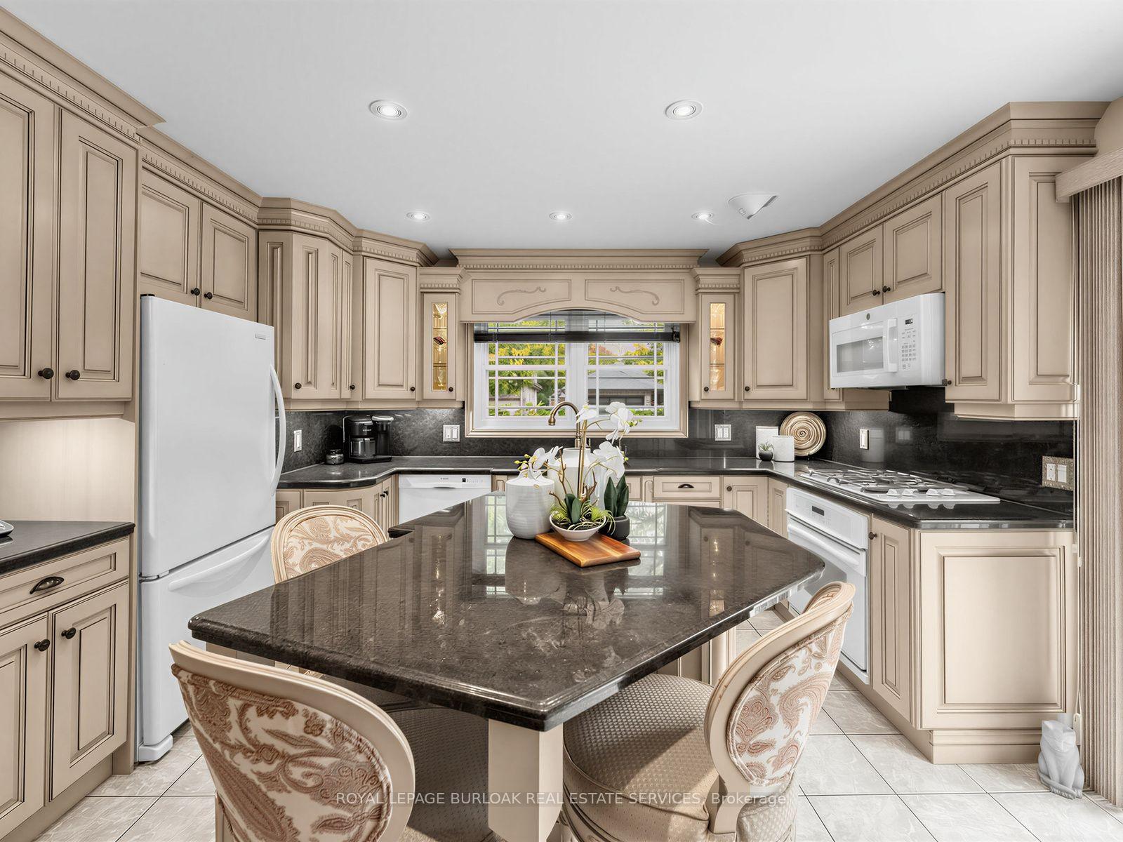 Photo 11 of 1259 Nathaniel Crescent, Burlington, Brant — HOMEH