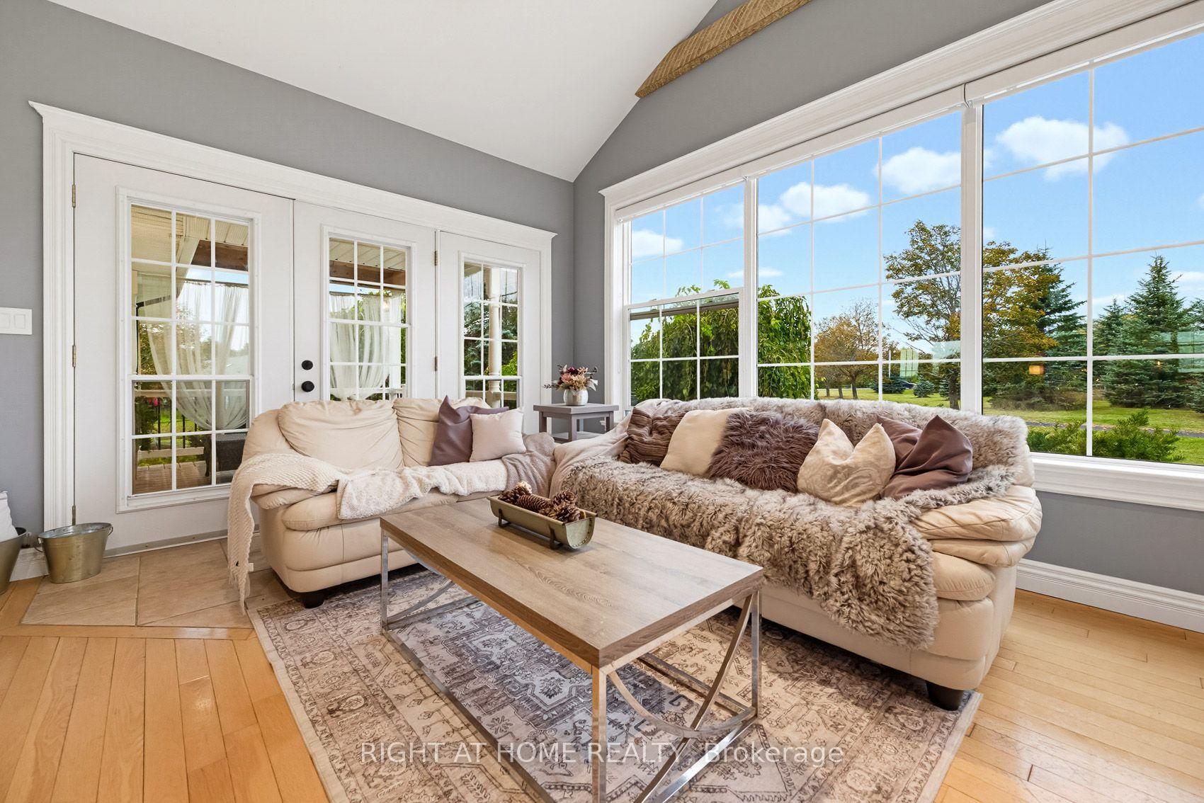 Photo 9 of 31 Uxbridge Heights Drive, Brock, Rural Brock — HOMEH