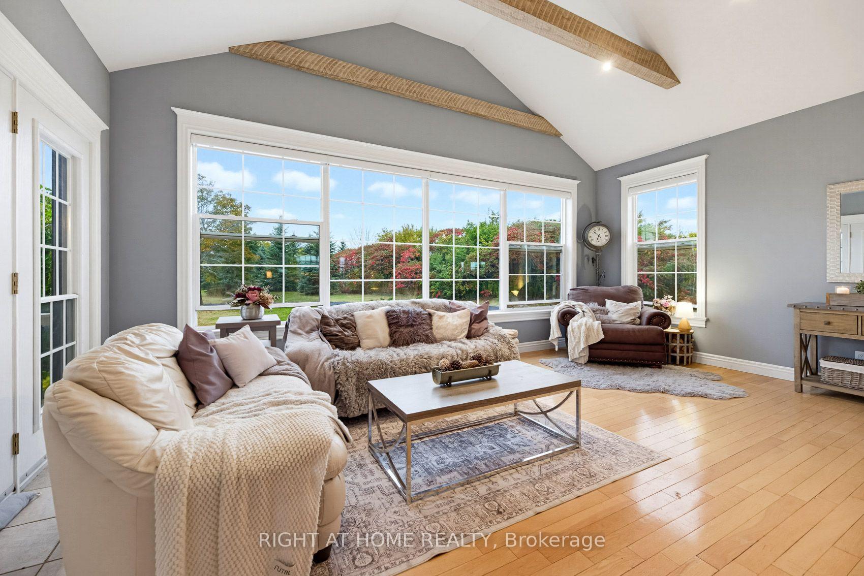 Photo 10 of 31 Uxbridge Heights Drive, Brock, Rural Brock — HOMEH