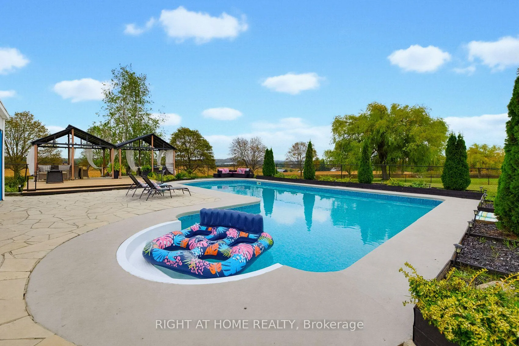 Photo 36 of 31 Uxbridge Heights Drive, Brock, Rural Brock — HOMEH