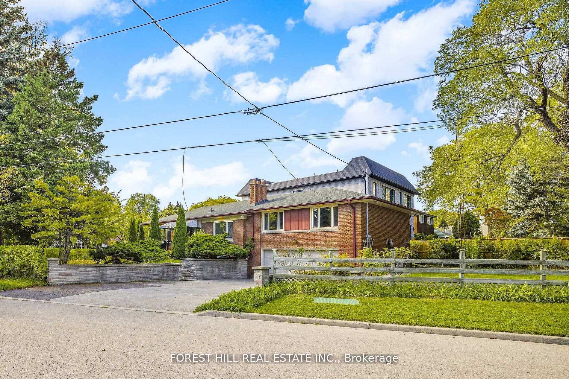 Photo 1 of 18 Irvington Crescent, North York, Willowdale East — HOMEH
