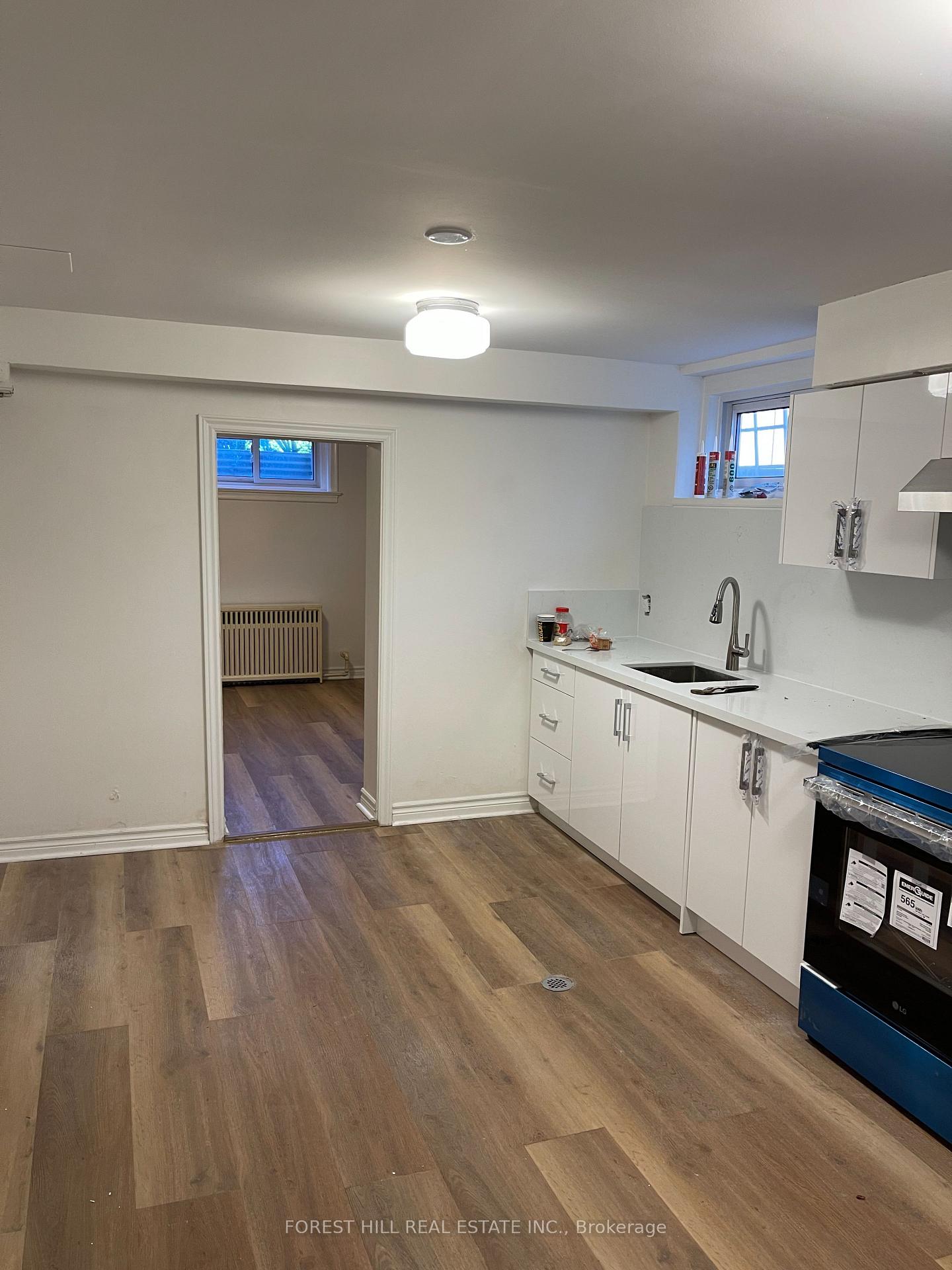 Photo 13 of 18 Irvington Crescent, North York, Willowdale East — HOMEH