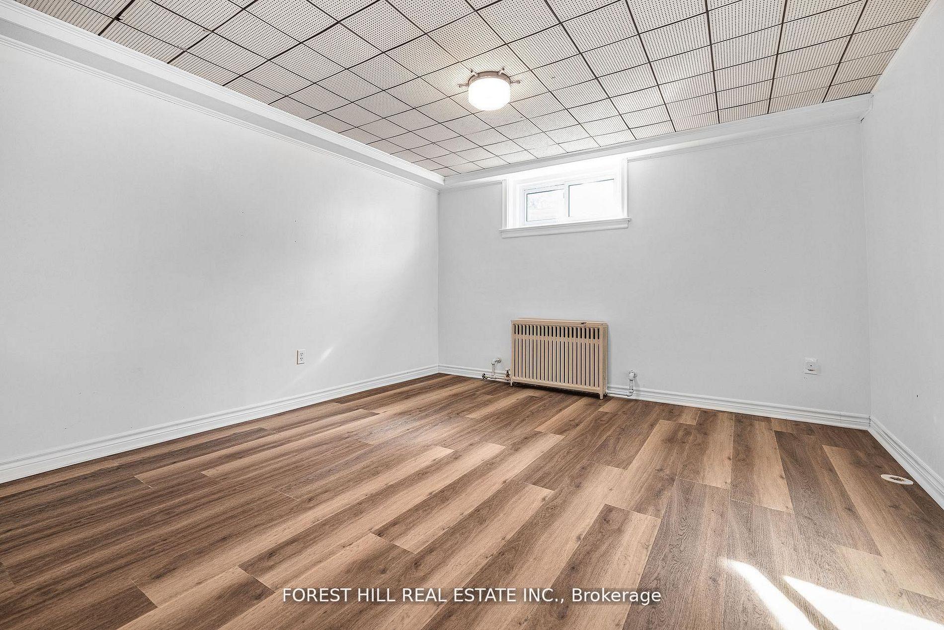 Photo 16 of 18 Irvington Crescent, North York, Willowdale East — HOMEH