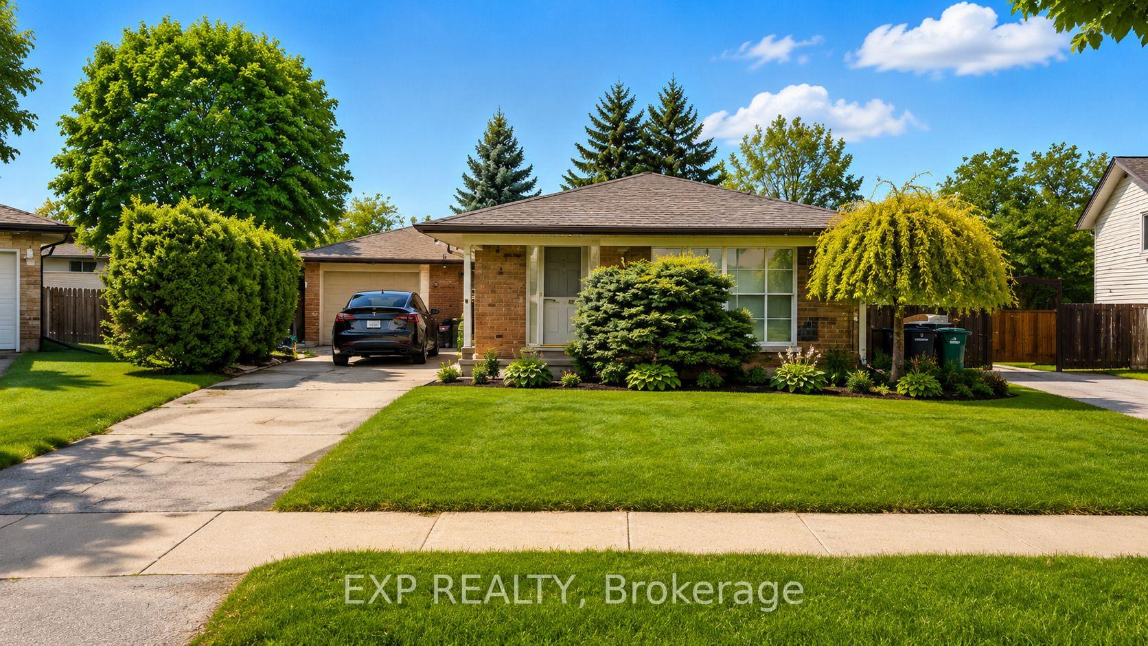 Photo 2 of 76 Appalachian Crescent, Kitchener, Alpine — HOMEH