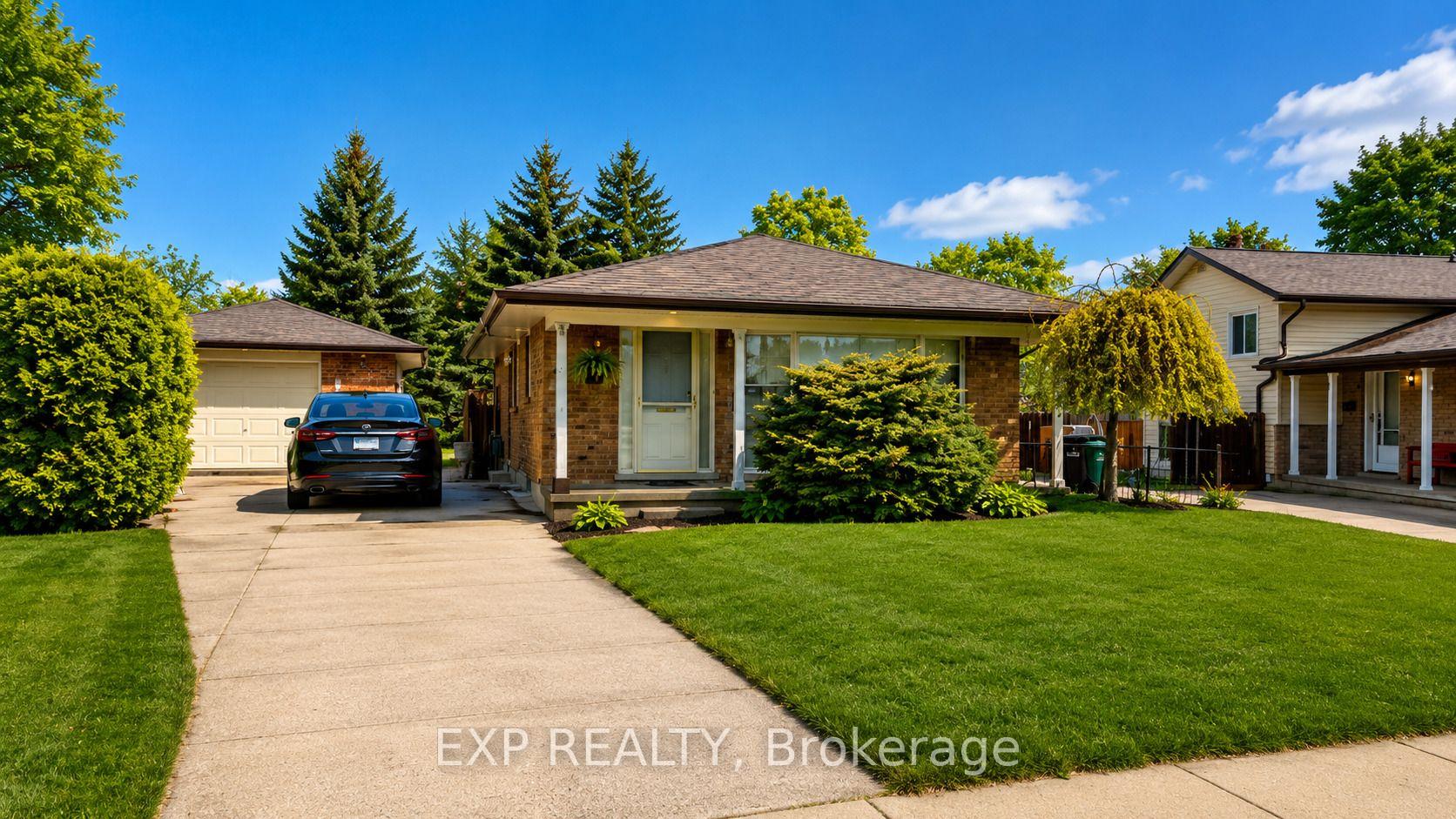 Photo 3 of 76 Appalachian Crescent, Kitchener, Alpine — HOMEH