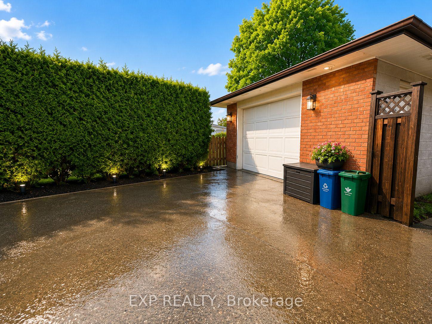 Photo 5 of 76 Appalachian Crescent, Kitchener, Alpine — HOMEH