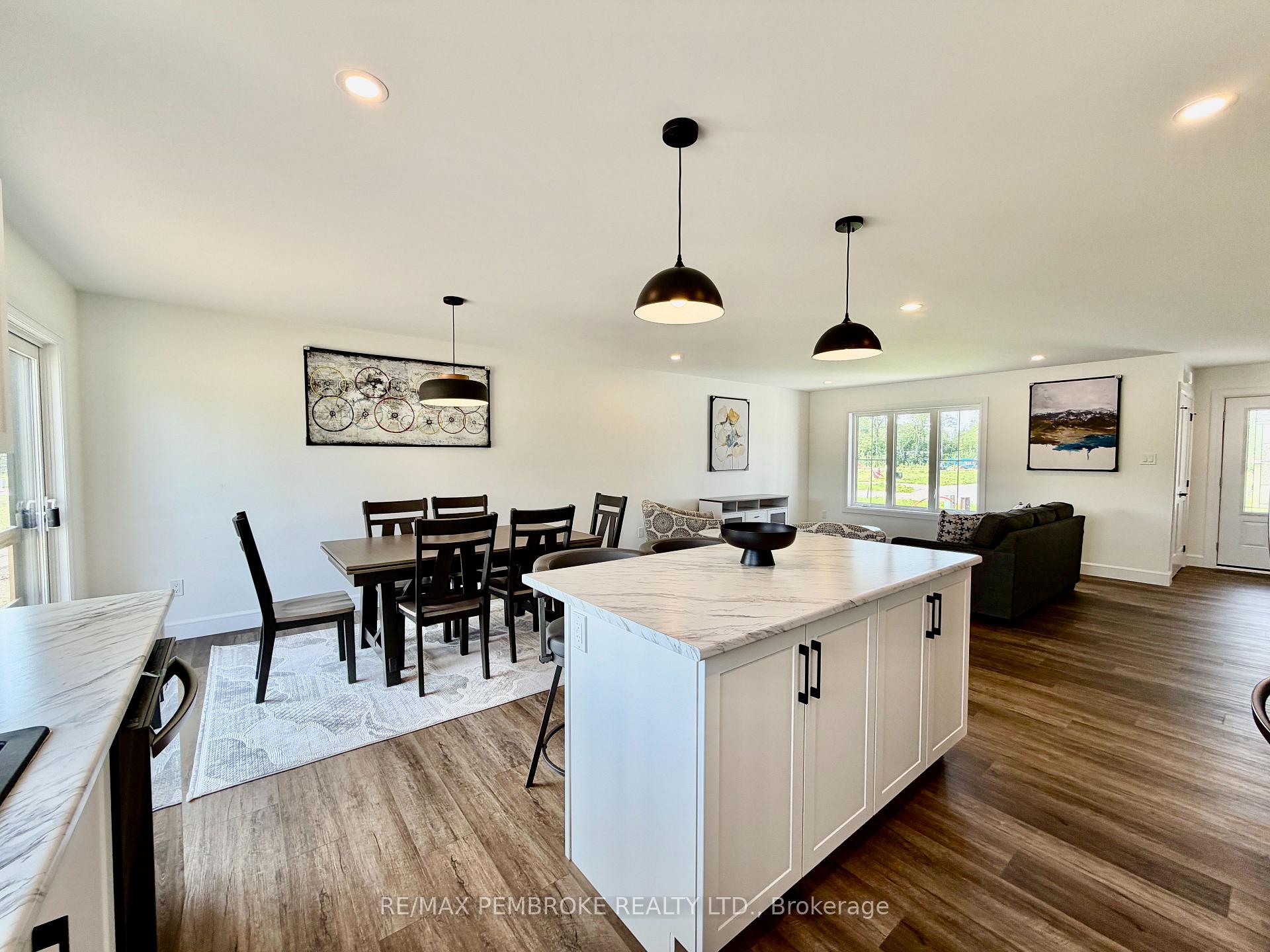 Photo 7 of 19 Eddy Crescent, Pembroke, Pembroke — HOMEH