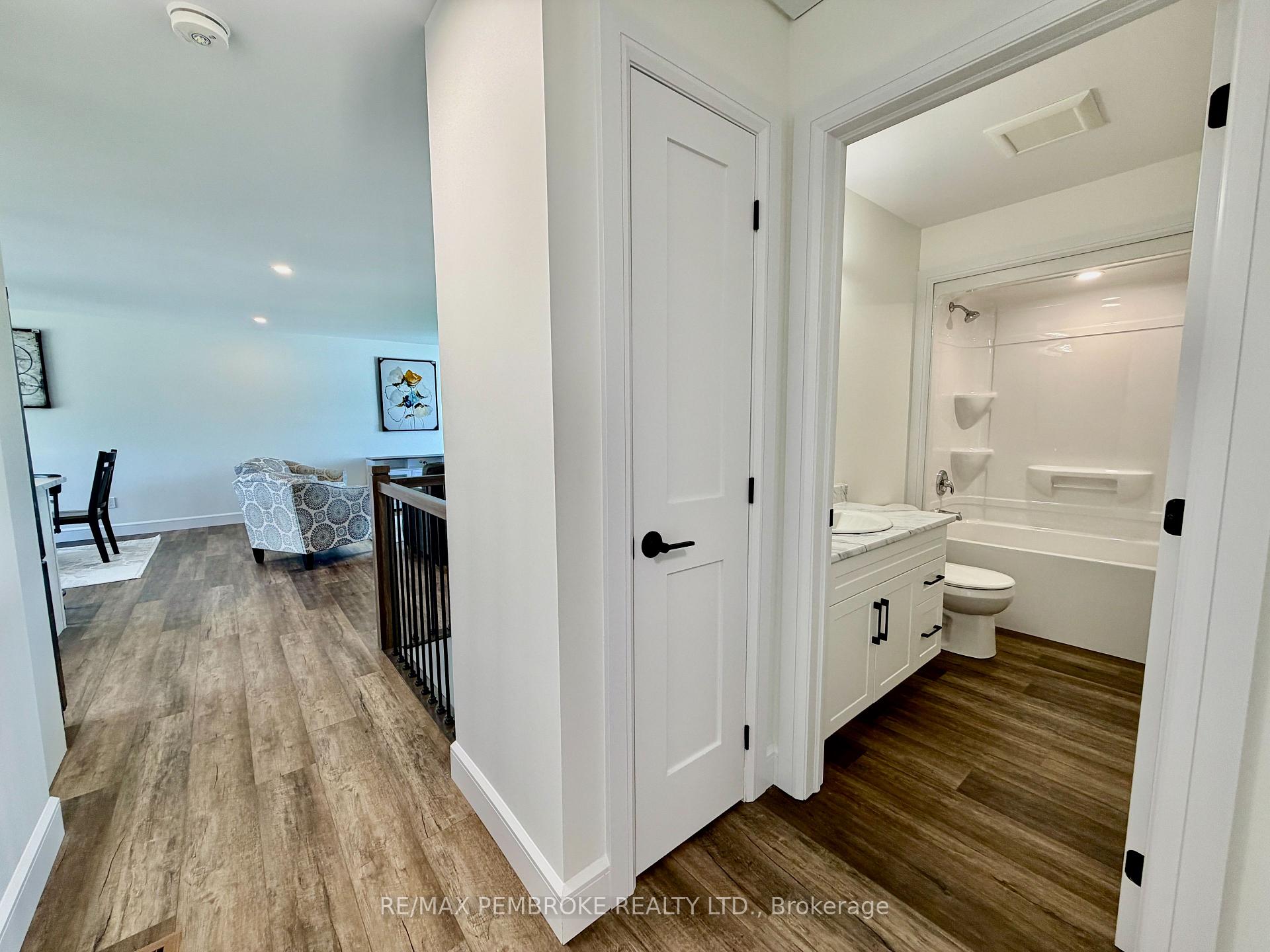 Photo 14 of 19 Eddy Crescent, Pembroke, Pembroke — HOMEH