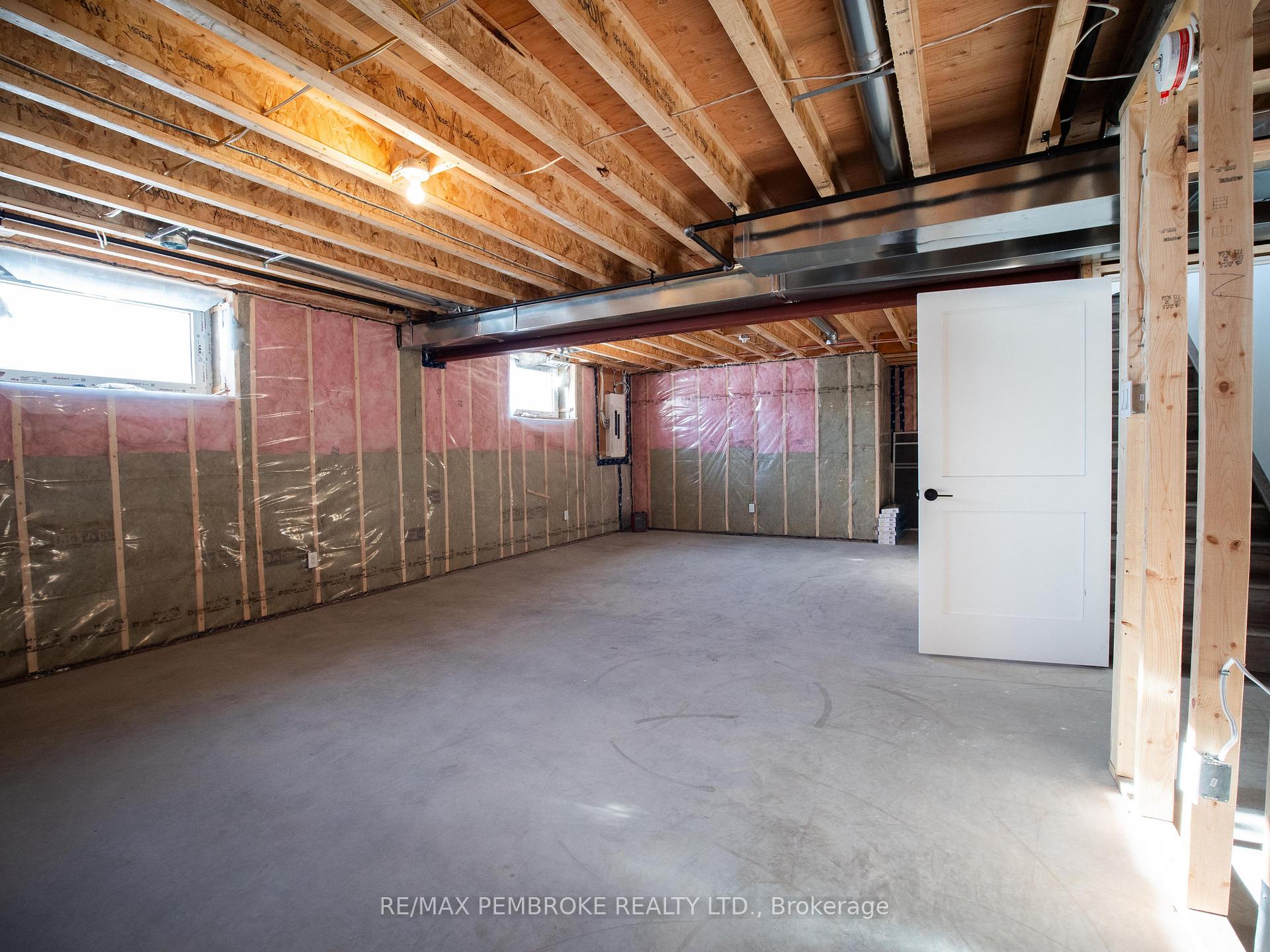 Photo 23 of 19 Eddy Crescent, Pembroke, Pembroke — HOMEH