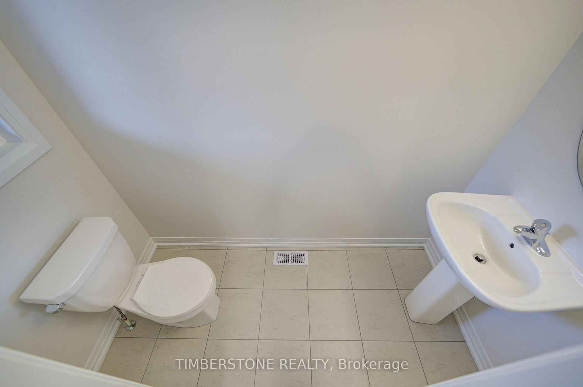 Photo 5 of 43 Aveena Road, Brampton, Bram East — HOMEH