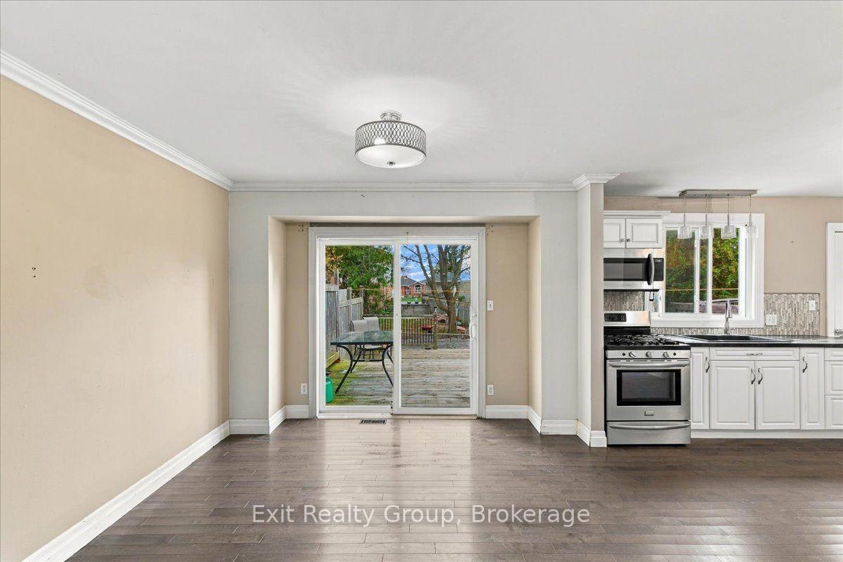 Photo 7 of 850 Littlestone Crescent, Kingston, East Gardiners Rd — HOMEH