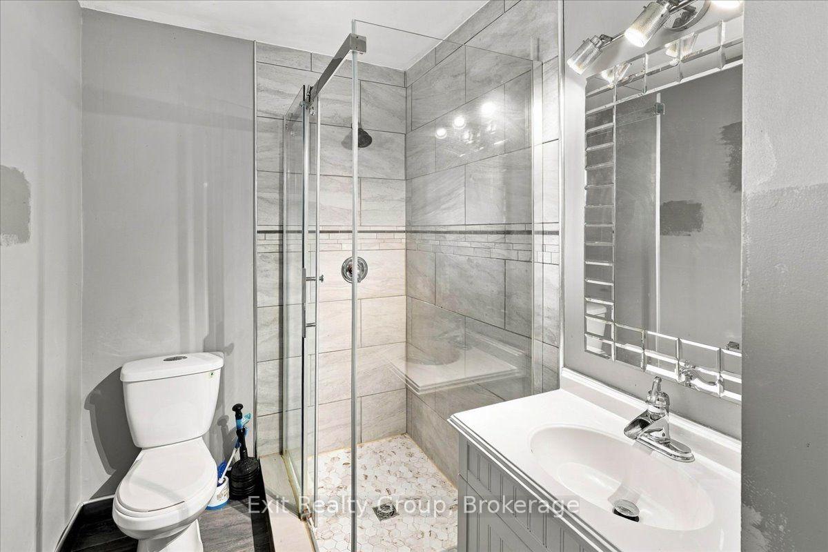 Photo 8 of 850 Littlestone Crescent, Kingston, East Gardiners Rd — HOMEH