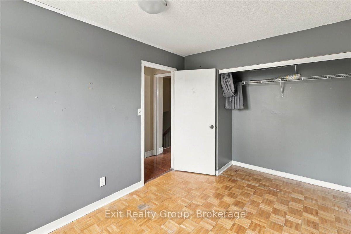 Photo 15 of 850 Littlestone Crescent, Kingston, East Gardiners Rd — HOMEH