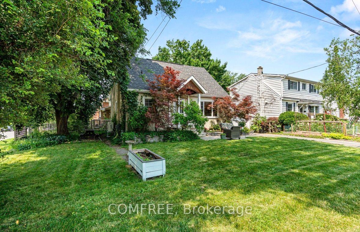 Photo of 421 Greenwood Avenue