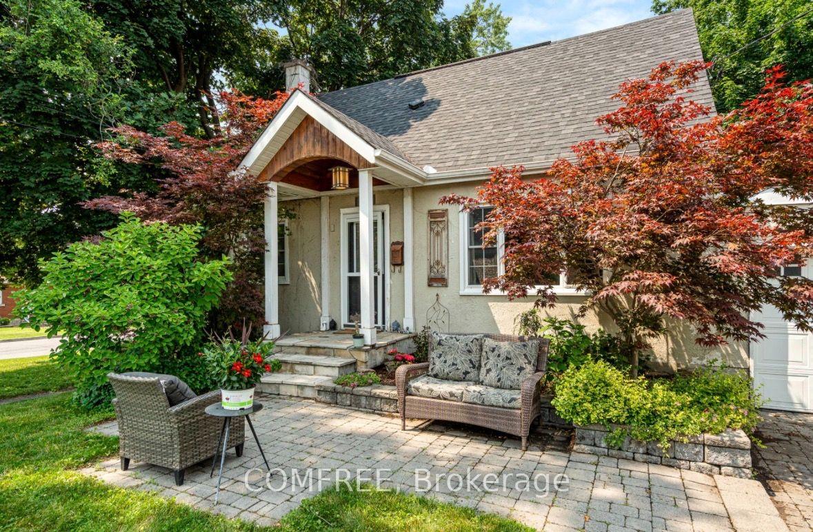 Photo 2 of 421 Greenwood Avenue, Ottawa, Laurentianview — HOMEH