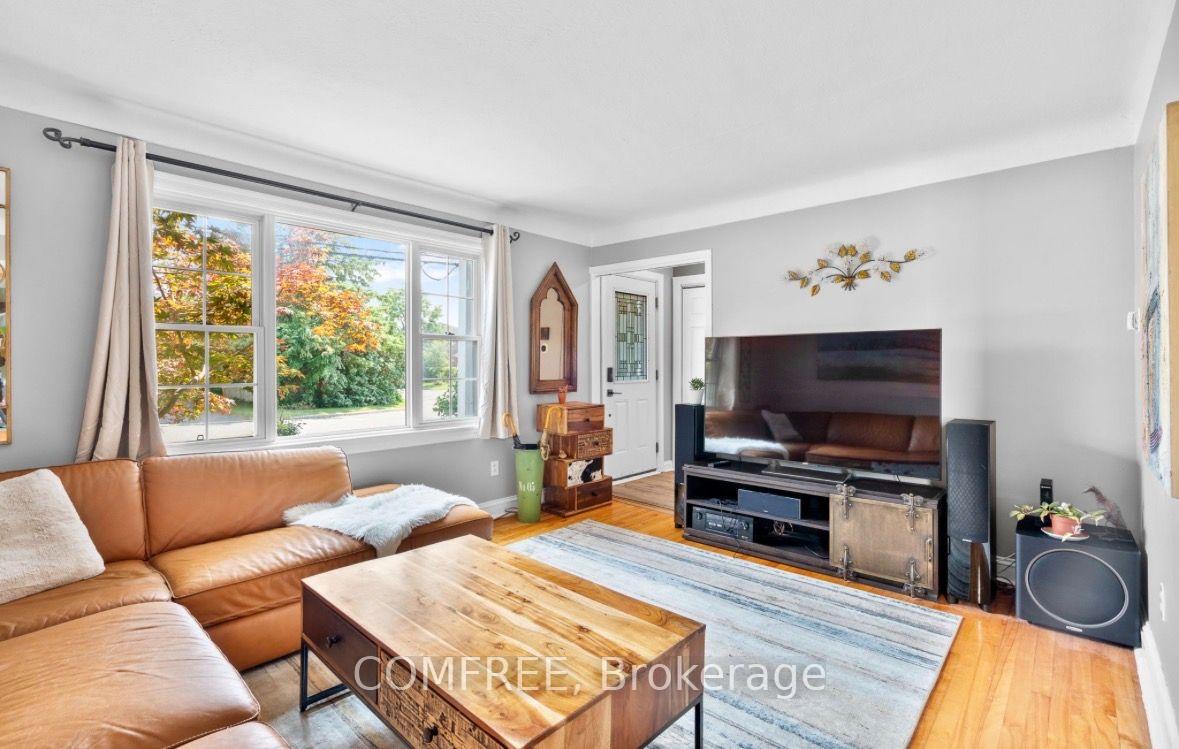 Photo 5 of 421 Greenwood Avenue, Ottawa, Laurentianview — HOMEH