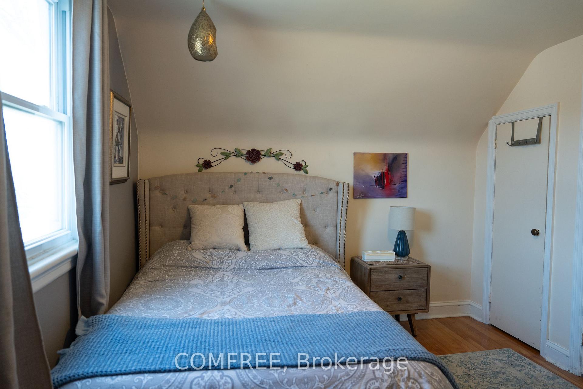 Photo 12 of 421 Greenwood Avenue, Ottawa, Laurentianview — HOMEH