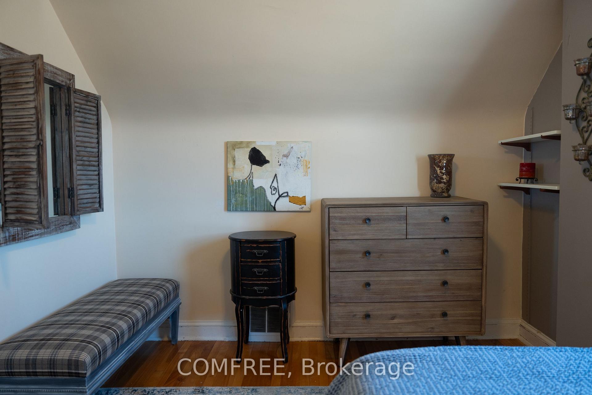 Photo 14 of 421 Greenwood Avenue, Ottawa, Laurentianview — HOMEH