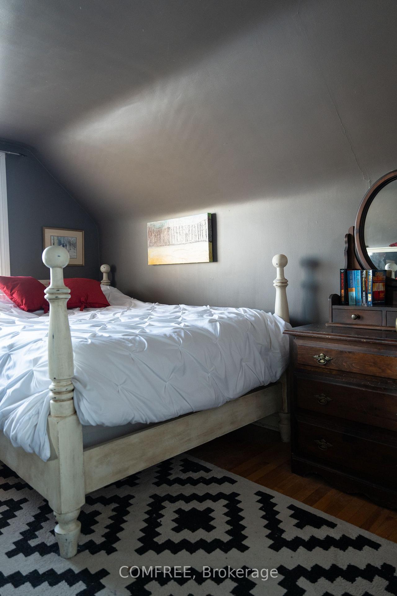 Photo 16 of 421 Greenwood Avenue, Ottawa, Laurentianview — HOMEH