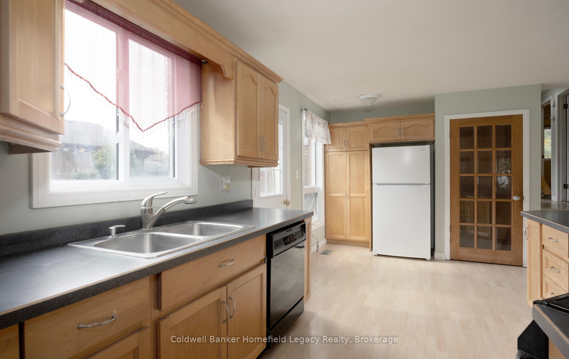 Photo 9 of 10 Dunsford Crescent, St. Marys — HOMEH