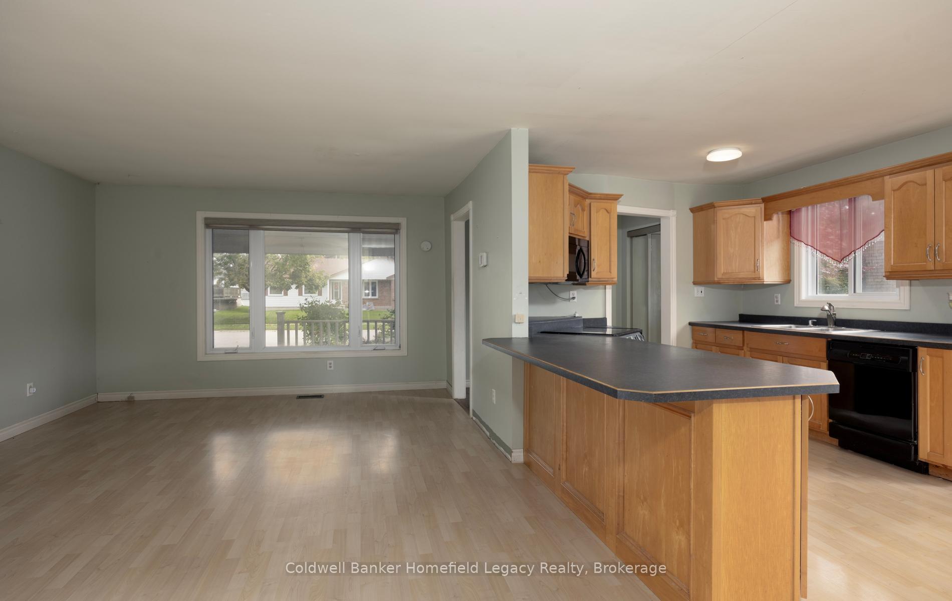 Photo 10 of 10 Dunsford Crescent, St. Marys — HOMEH