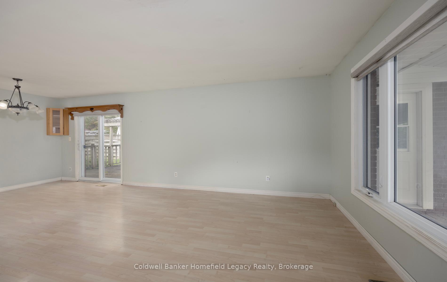 Photo 11 of 10 Dunsford Crescent, St. Marys — HOMEH