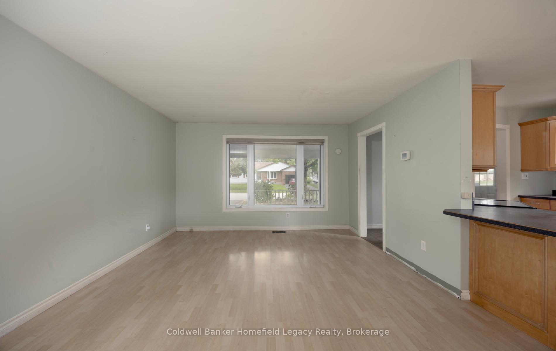 Photo 12 of 10 Dunsford Crescent, St. Marys — HOMEH