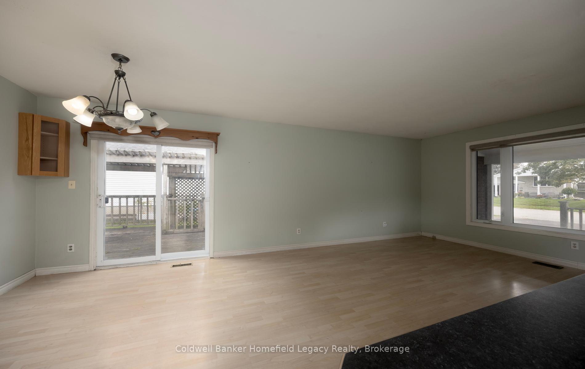 Photo 14 of 10 Dunsford Crescent, St. Marys — HOMEH