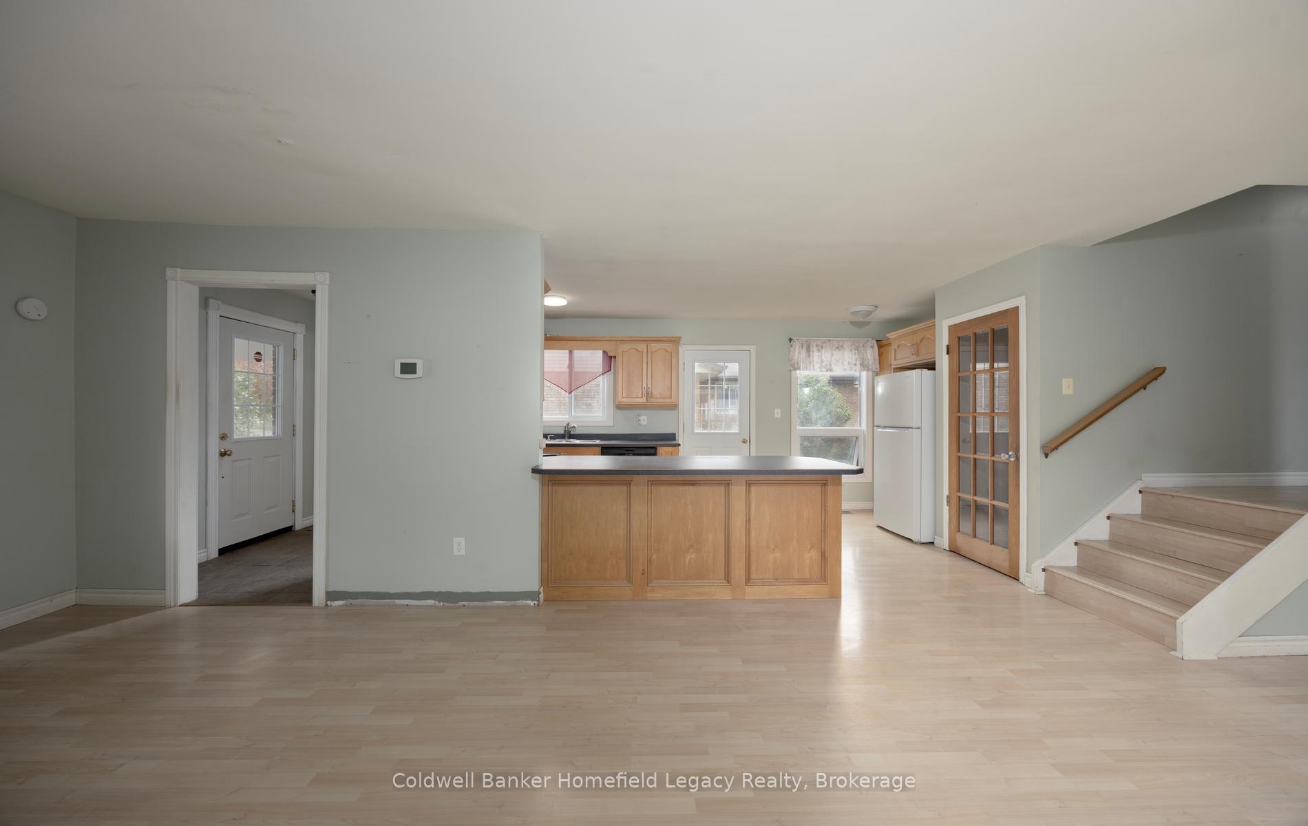 Photo 15 of 10 Dunsford Crescent, St. Marys — HOMEH