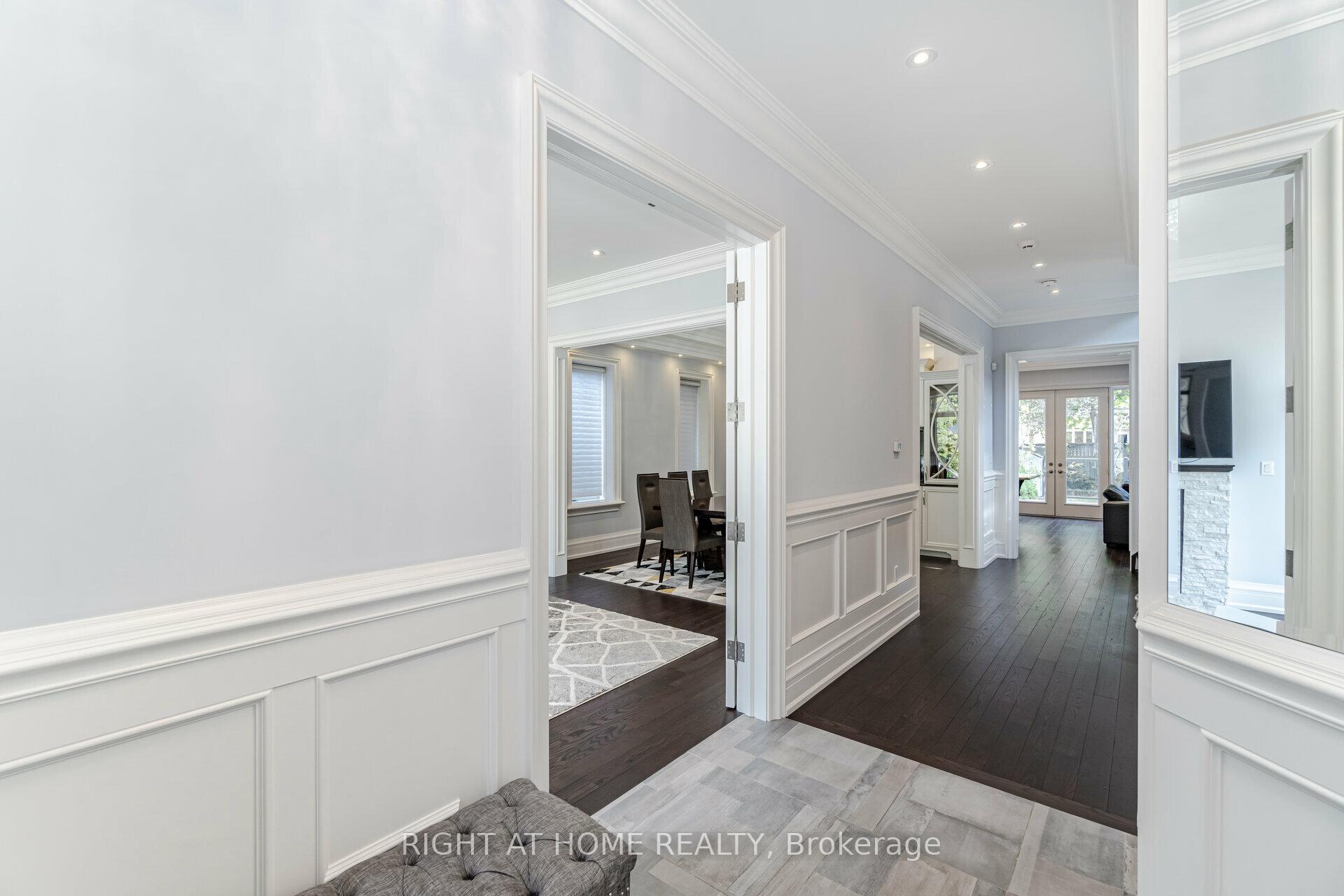 Photo 3 of 35 Burnelm Drive, Etobicoke, Islington-City Centre West — HOMEH